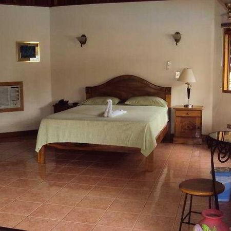 Hotel Villa Acacia Плайя-Эрмоса Экстерьер фото